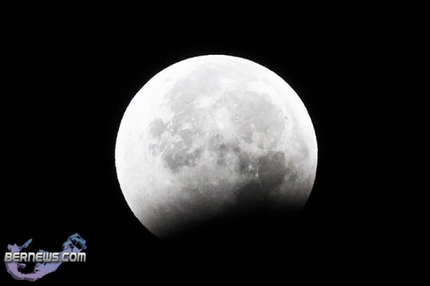 Lunar Eclipse Dec 21 10-1-4_wm