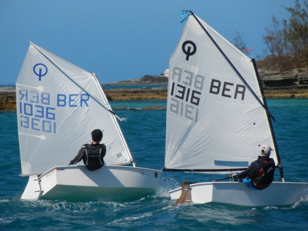 Photo of Silver Fleet contender Peter Dill (1316) being challenged by eventual series champion James Amaral (1036)