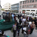 Bill Ming's Sculpture Unveiled HSBC  Bermuda Mar 29th 2011-1-2