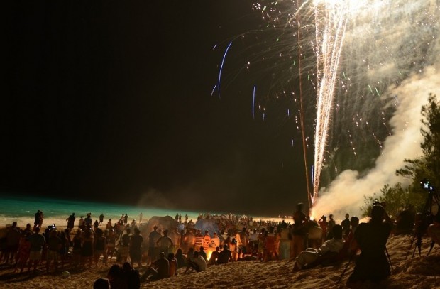 fireworks in bermuda july 4th 2011 (1)