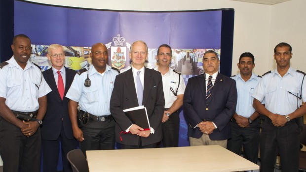 3034_GOVT_HOUSE_HENRY_BELLINGHAM_UK_OFFICAL_VISIT_VSR_POLICE_62