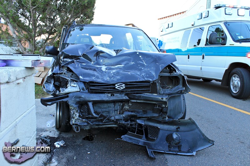 Car-Van-Accident-Pembroke-Bermuda-October-17-2011-1-7