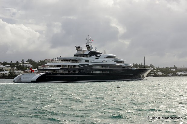 yacht 300 milioni