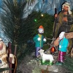 Almeida Family Portuguese Presepio Nativity Scene Christmas Bermuda, December 23 2012 (14)