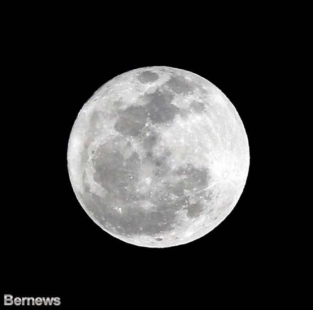 Bermuda Full Moon, February 25 2013