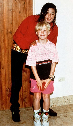 Michael Jackson, Macaulay Culkin T shirt