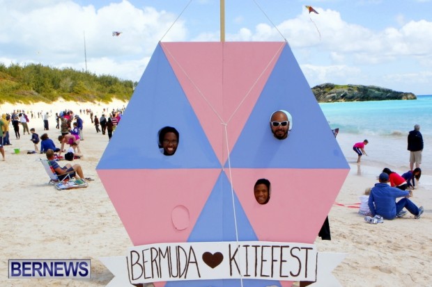 KiteFest Horseshoe Bay Good Friday Bermuda, March 29 2013 (24)