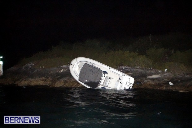 Rescue After Boat Runs Aground, Bermuda April 14 2013 (1)