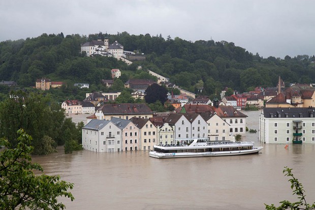 800px-Hochwasser_Passau_2013-06-03
