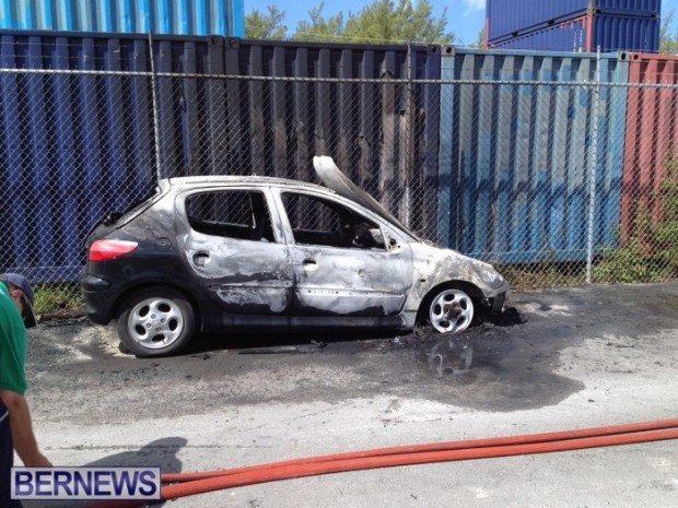bermuda car fire sept 1 2013 (2)