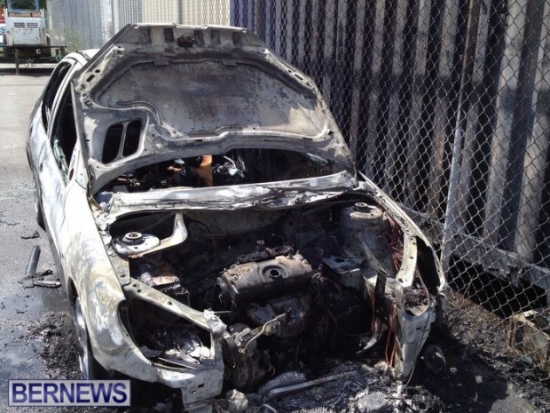 bermuda car fire sept 1 2013 (4)