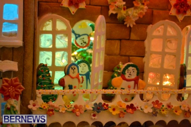 Fairmont Hamilton Gingerbread House 2013 (4)