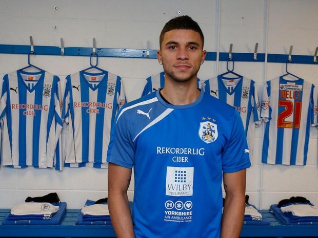 Nahki Wells Huddersfield Town (8)