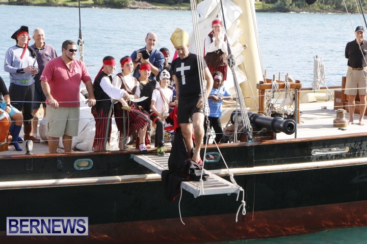 Pirates-of-Bermuda-hostage-2014-2