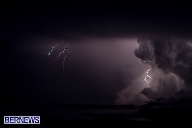 Lightning Bermuda, April 27 2014-5