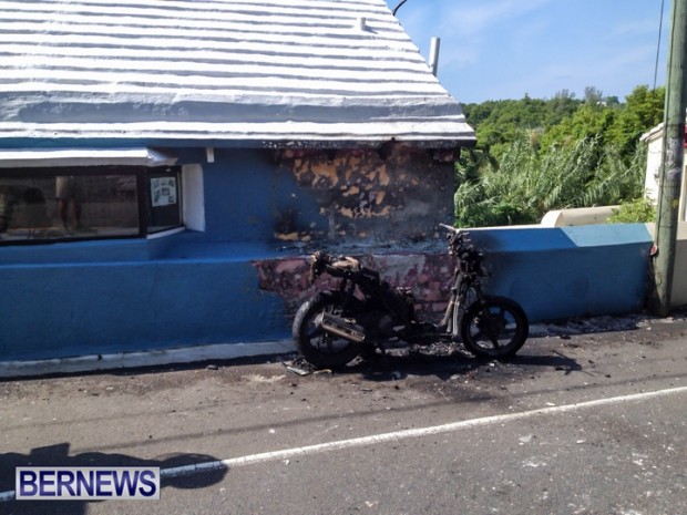 Paget Bike Fire Bermuda, August 19 2014-3