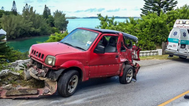 Accident Bermuda, September 12 2014  (3)