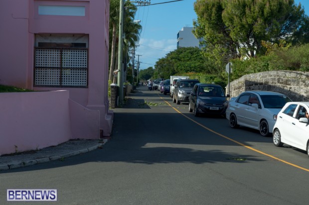 Traffic backed up Bermuda Oct 13 (2)