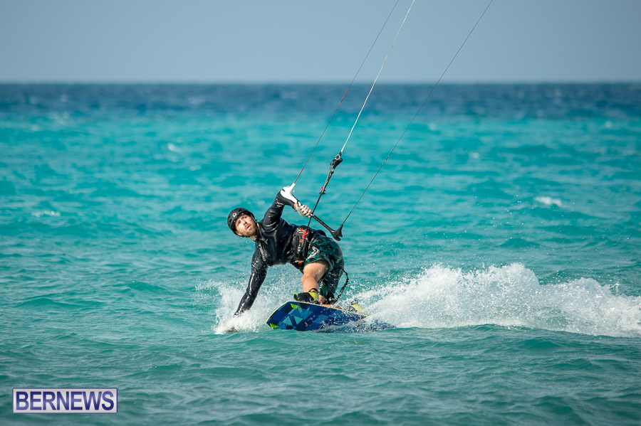 Bermuda-Kite-Surfers-2014-Dec-27
