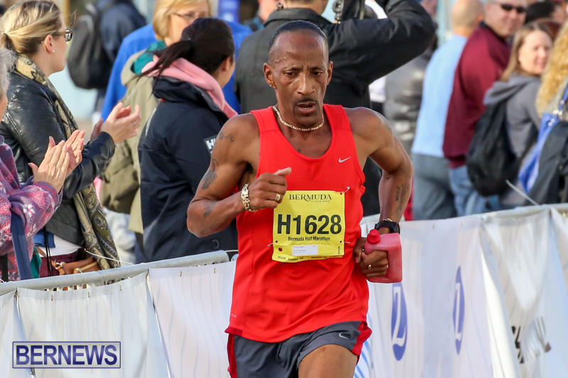 Race-Weekend-Marathon-Finish-Line-Bermuda-January-18-2015-43