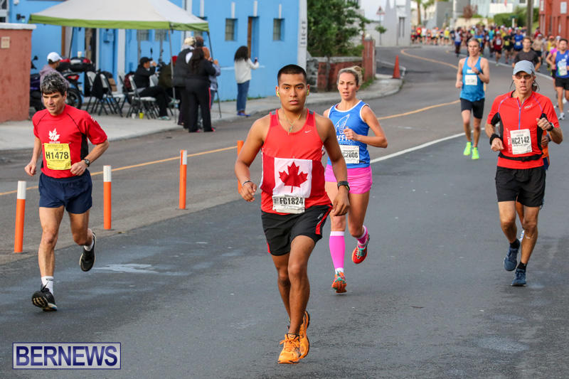 Race-Weekend-Marathon-Start-Bermuda-January-18-2015-37