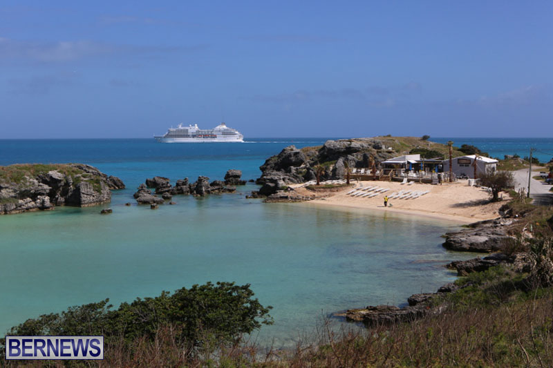 seven-seas-cruise-ship-in-Bermuda-April-2015-6