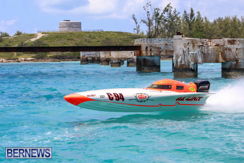 Powerboat-Racing-Bermuda-June-28-2015-25