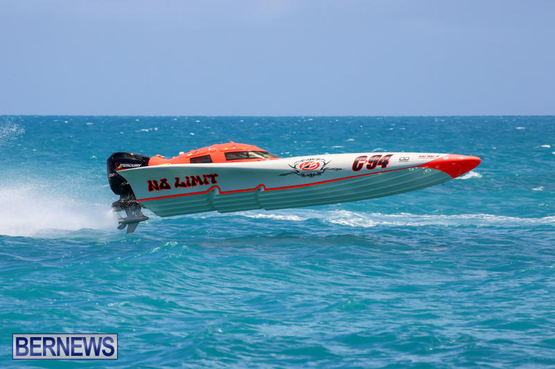Powerboat-Racing-Bermuda-June-28-2015-45