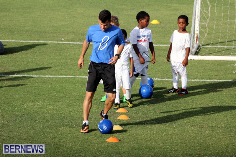 140-Youth-Footballers-Attend-Soccer-Clinic-July-9-2015-17