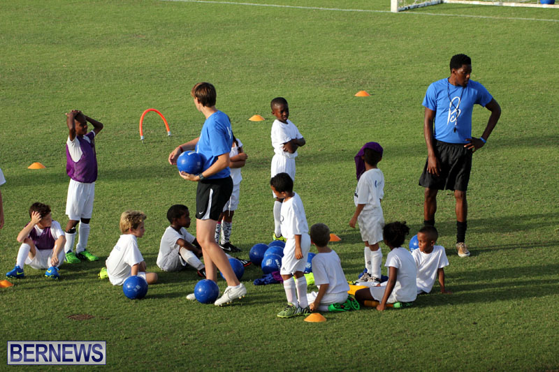 140-Youth-Footballers-Attend-Soccer-Clinic-July-9-2015-6