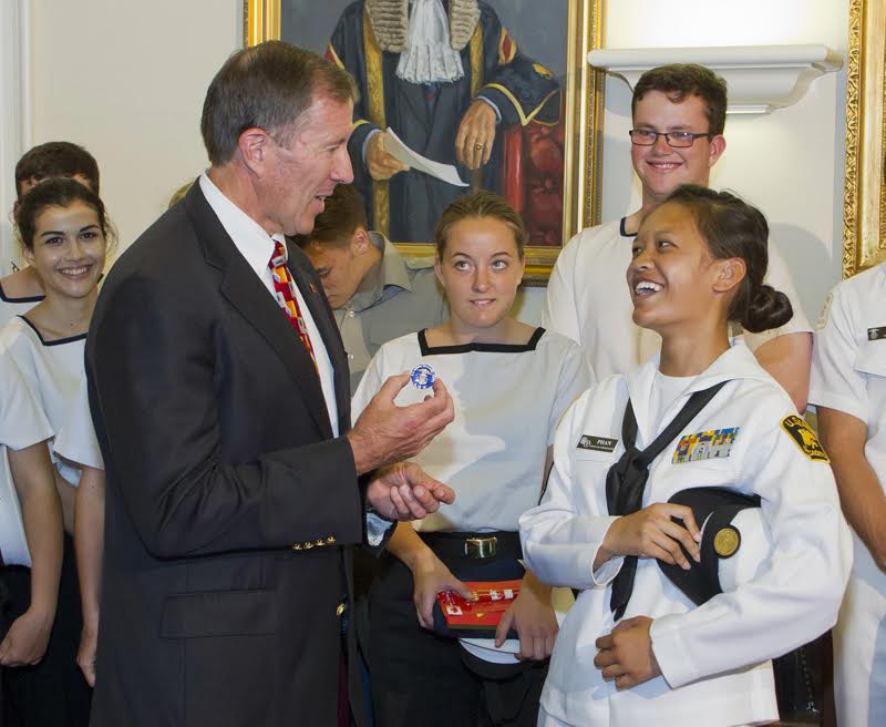 Premier Dunkley welcomed Bermuda’s Sea Cadets (1)