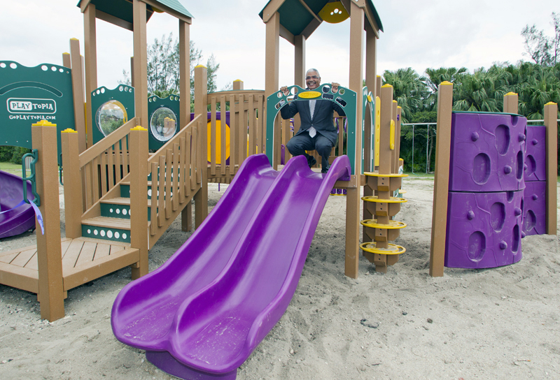 6338_PARKS_MINISTER_PARSONS_ROAD_PLAYGROUND_RIBBON_CUTTING_VSR_029