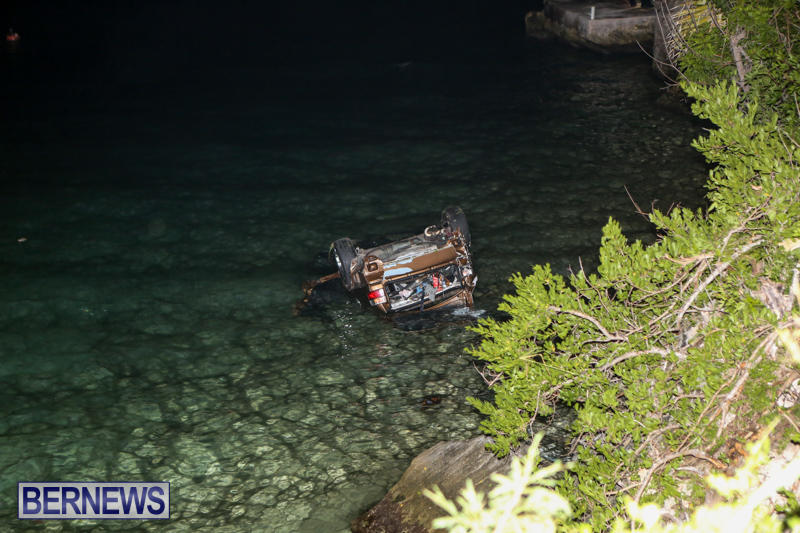 Car Overturned Overboard Bermuda, September 7 2015-1