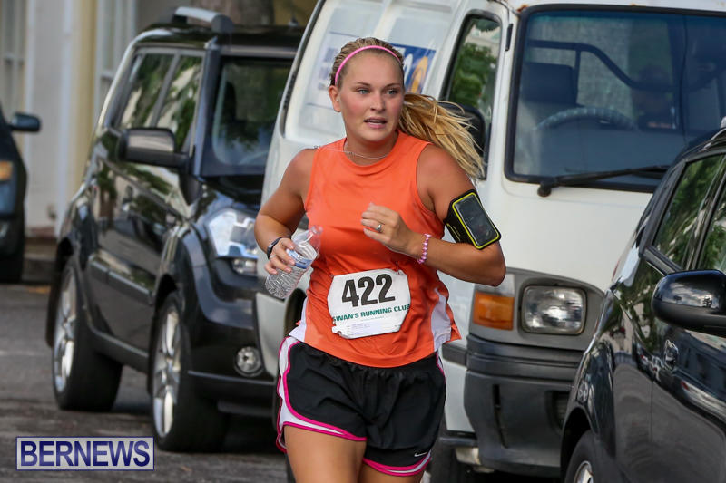 Nicole-Andreasen-Labour-Day-5-Mile-Race-Bermuda-September-7-2015-3