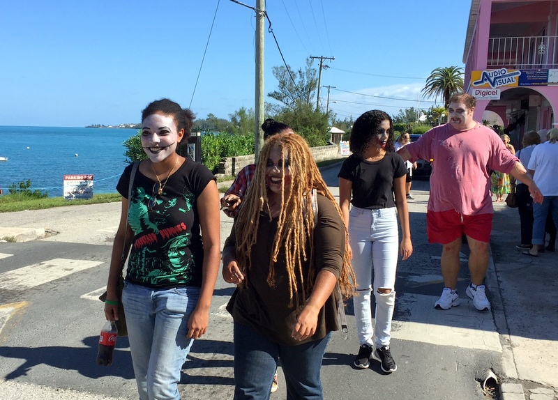 2015-Bermuda-Zombie-Walk-in-Somerset-12