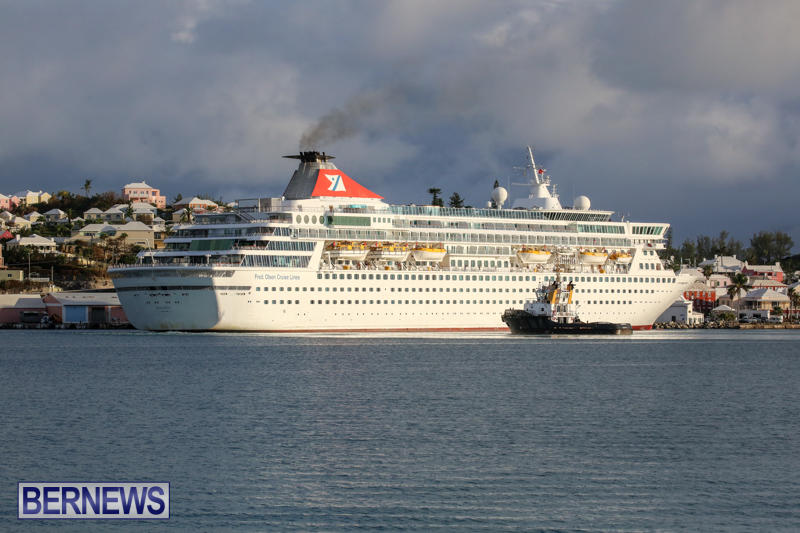 Cruise-Ship-Balmoral-In-St-Georges-Bermuda-October-9-2015-23
