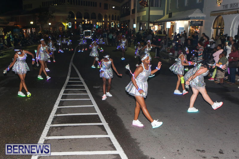 MarketPlace-Santa-Parade-Bermuda-November-29-2015-155
