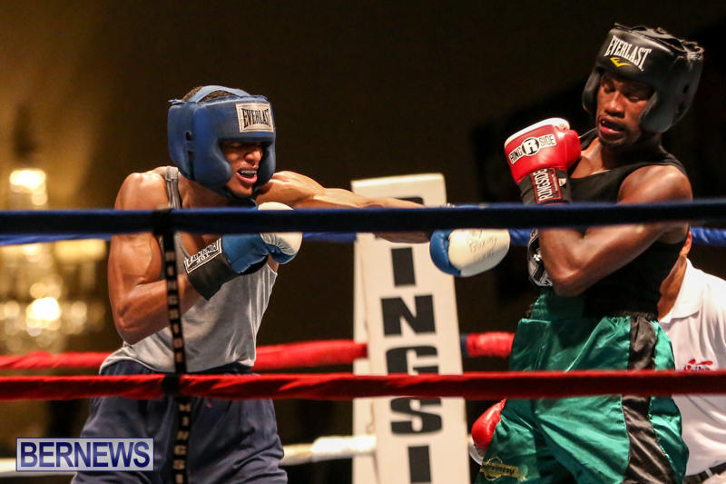 Tyler Christopher vs Kaya Simmons Boxing Bermuda, November 7 2015 (17)