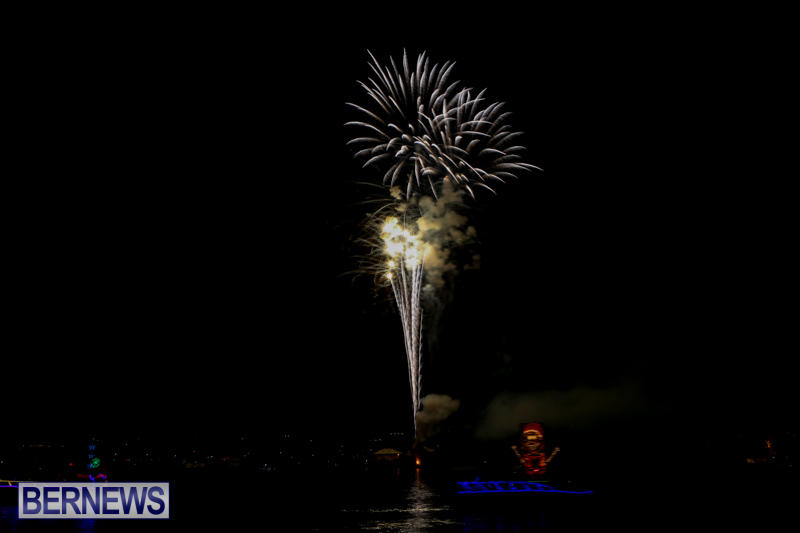 Fireworks-At-Boat-Parade-Bermuda-December-12-2015-11