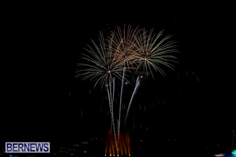 Fireworks-At-Boat-Parade-Bermuda-December-12-2015-4