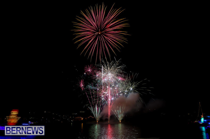 Fireworks-At-Boat-Parade-Bermuda-December-12-2015-6