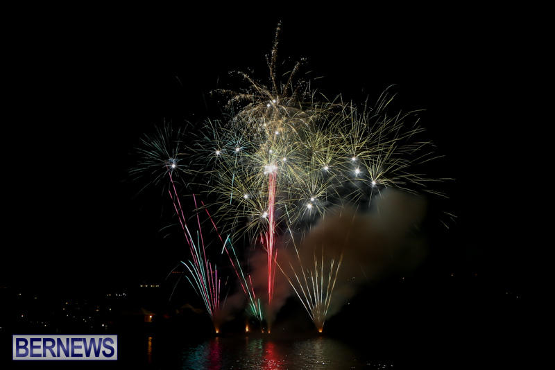 Fireworks-At-Boat-Parade-Bermuda-December-12-2015-7
