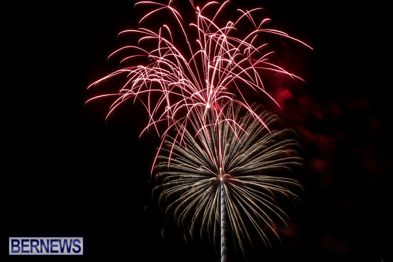 Fireworks-At-Christmas-Boat-Parade-Bermuda-December-12-2015-23