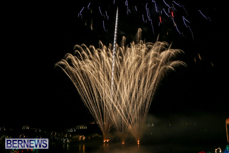 Fireworks-At-Christmas-Boat-Parade-Bermuda-December-12-2015-27