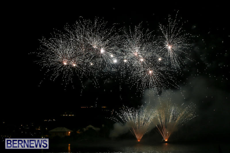 Fireworks-At-Christmas-Boat-Parade-Bermuda-December-12-2015-30