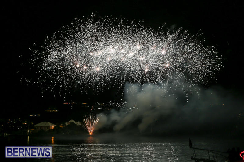 Fireworks-At-Christmas-Boat-Parade-Bermuda-December-12-2015-31