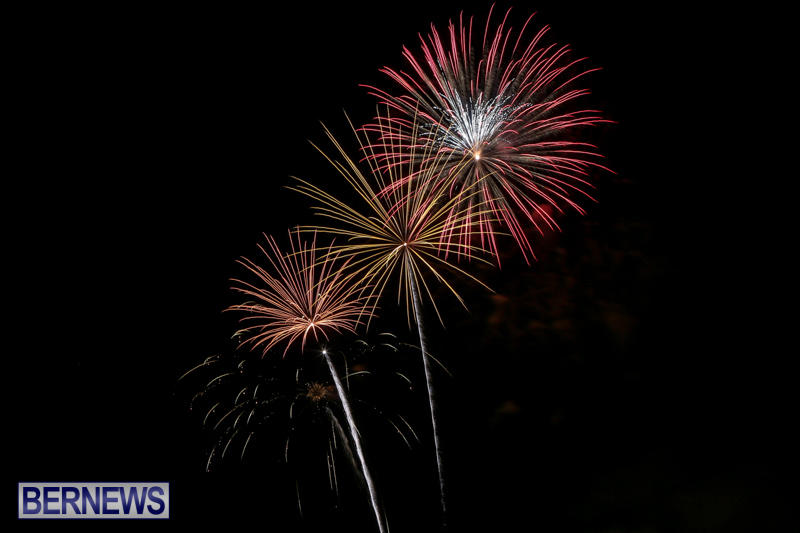 Fireworks-At-Christmas-Boat-Parade-Bermuda-December-12-2015-38