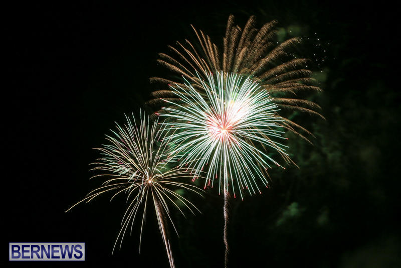 Fireworks-At-Christmas-Boat-Parade-Bermuda-December-12-2015-39