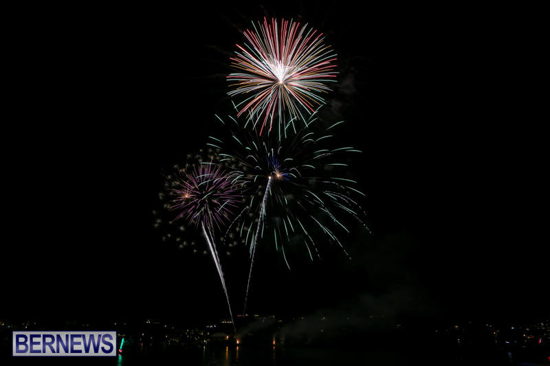Fireworks-At-Christmas-Boat-Parade-Bermuda-December-12-2015-5