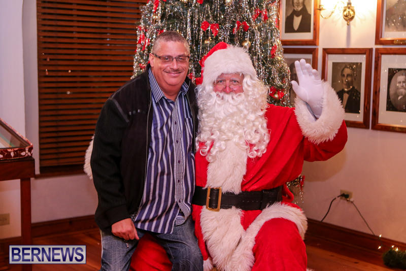 Santa-Claus-In-St-Georges-Bermuda-December-5-2015-76